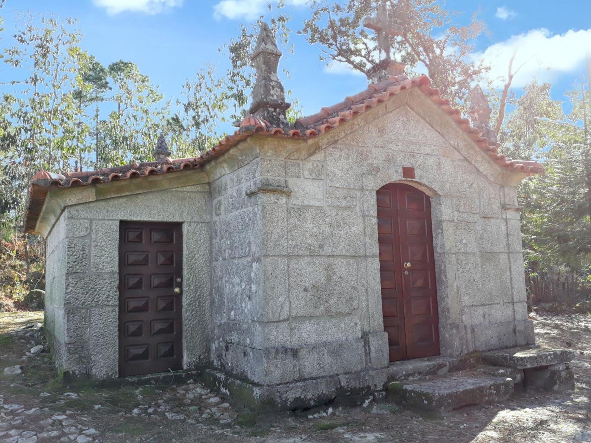 Welcoming House With Mountain View In Agueda Shared Pool Villa Urgueira  Exterior photo